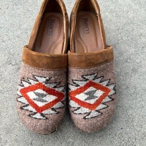 Born Bailie slip on clogs